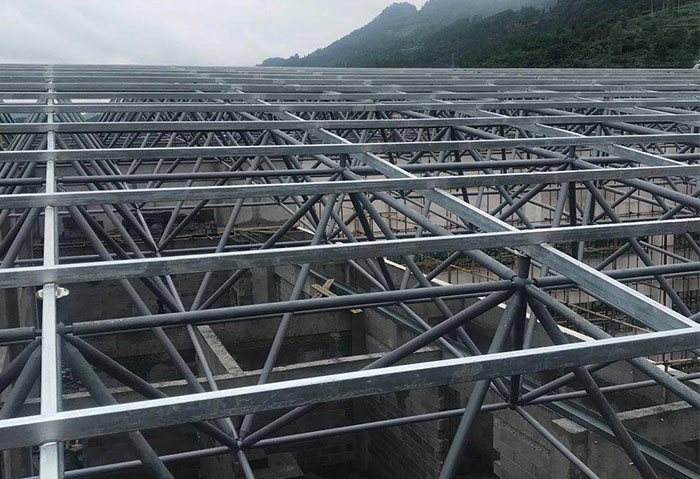 西藏仁怀冠英学校艺体楼网架